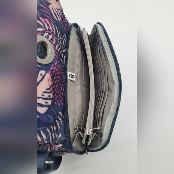 Baggallini Calais Crossbody Bag - Picture 11 of 15